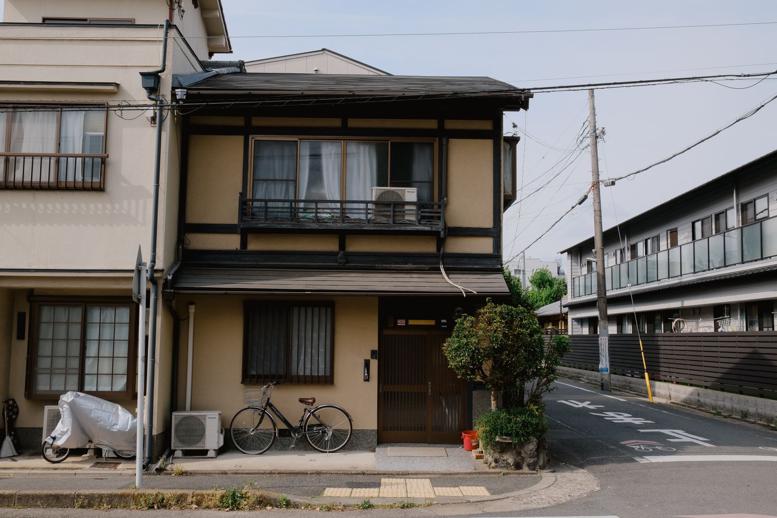 古い日本家屋の戸建(仮素材)